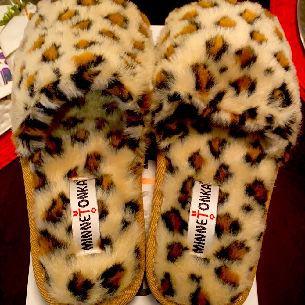 Brand new Minnetonka Slippers, leopard Print